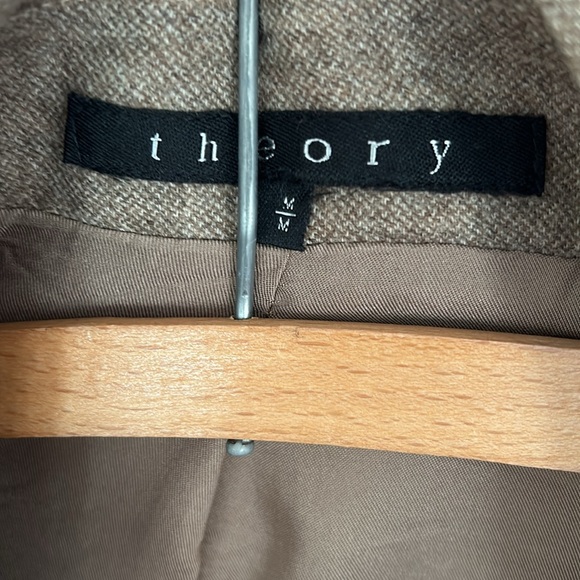 Theory wool blazer career staple sharp smart piece. Made in USA Pockets Business - Picture 6 of 10